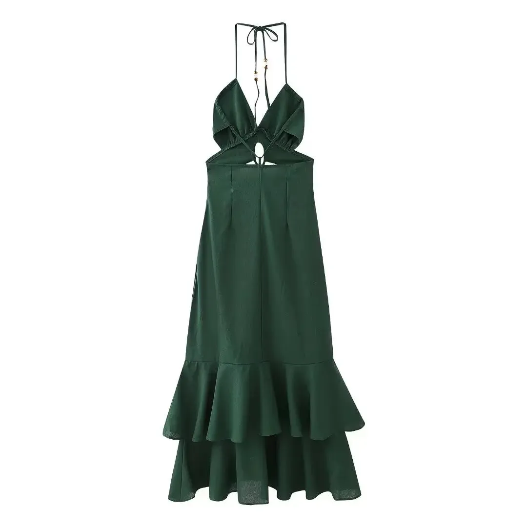 Ausgeschnittenes Kleid mit Rüschen