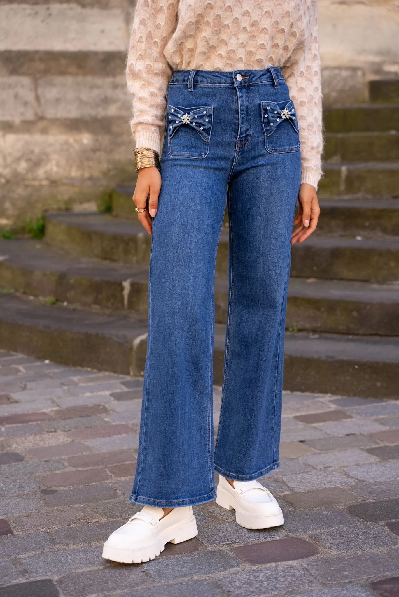 Enge Stretch-Bermudashorts mit Schal und Rautenblumen