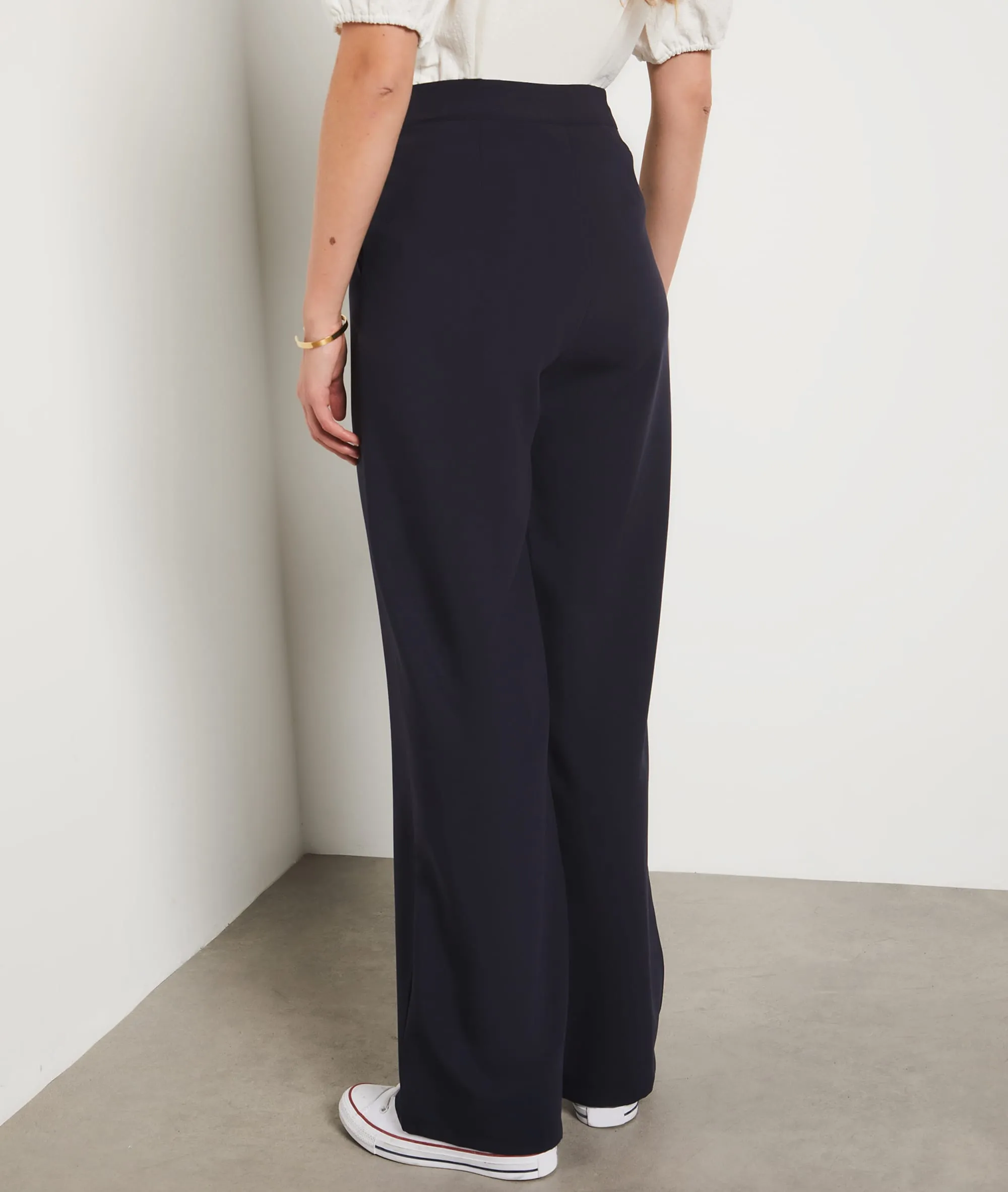 Hose mit weitem Schnitt und Knopfdetails POLYESTER