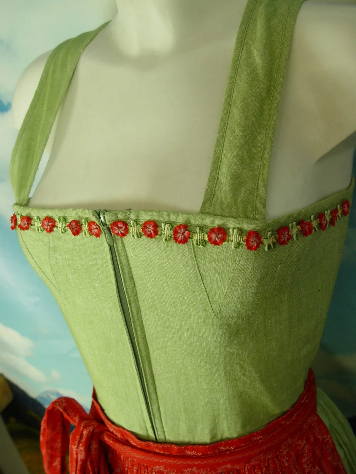 kleine feine Blumen um das Balkonett Landhaus-Dirndl mit Schürze -DK319- Gr.36