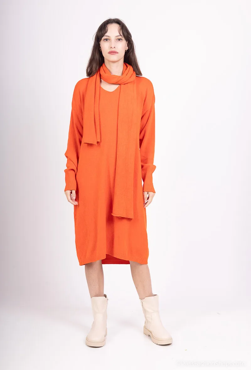 Set aus Pullover/Schal/Mütze/Fäustlingen